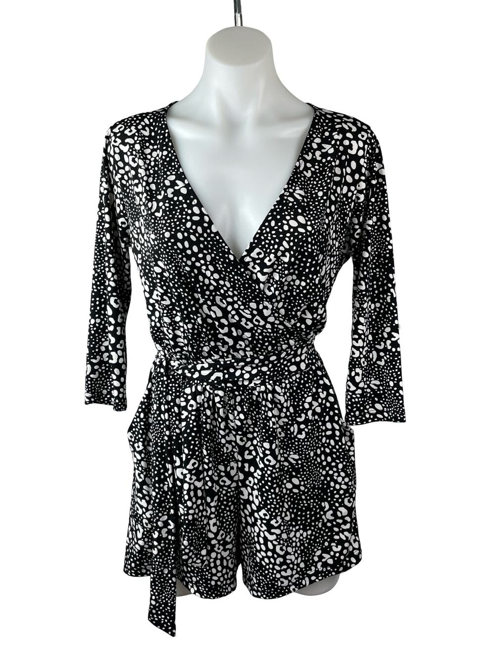 Gilli Black White Polka Dots Long Sleeve V Neck Tie Waist Romper Shorts Size S